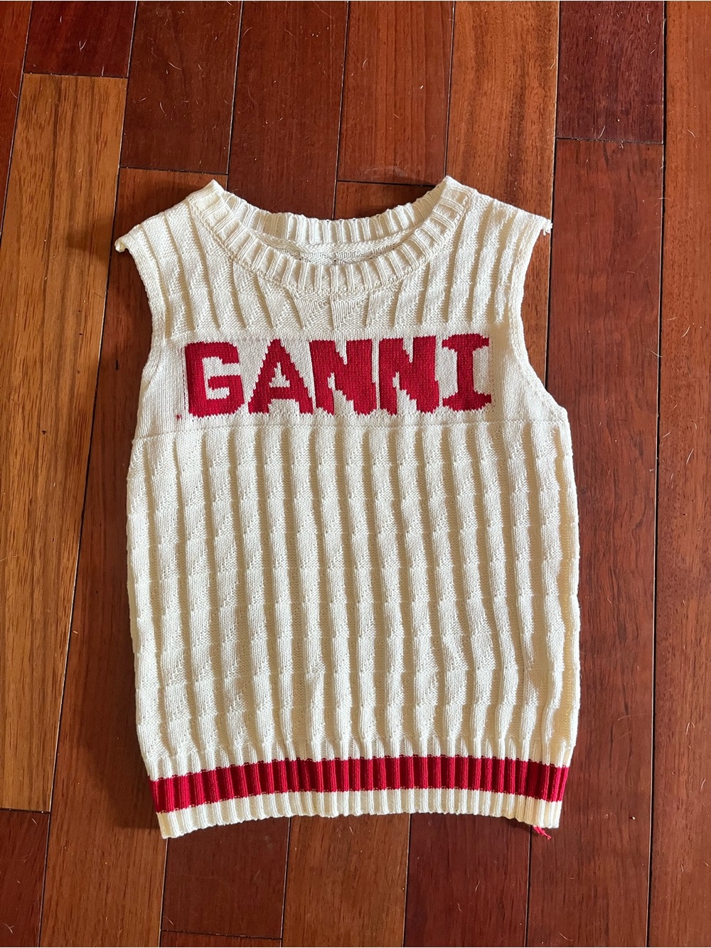 GANNI Cream Knit Sleeveless Sweater Top with Red Logo & Hem